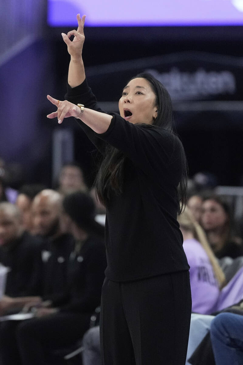 Golden State Valkyries head coach Natalie Nakase during a WNBA basketball game against the Los ...