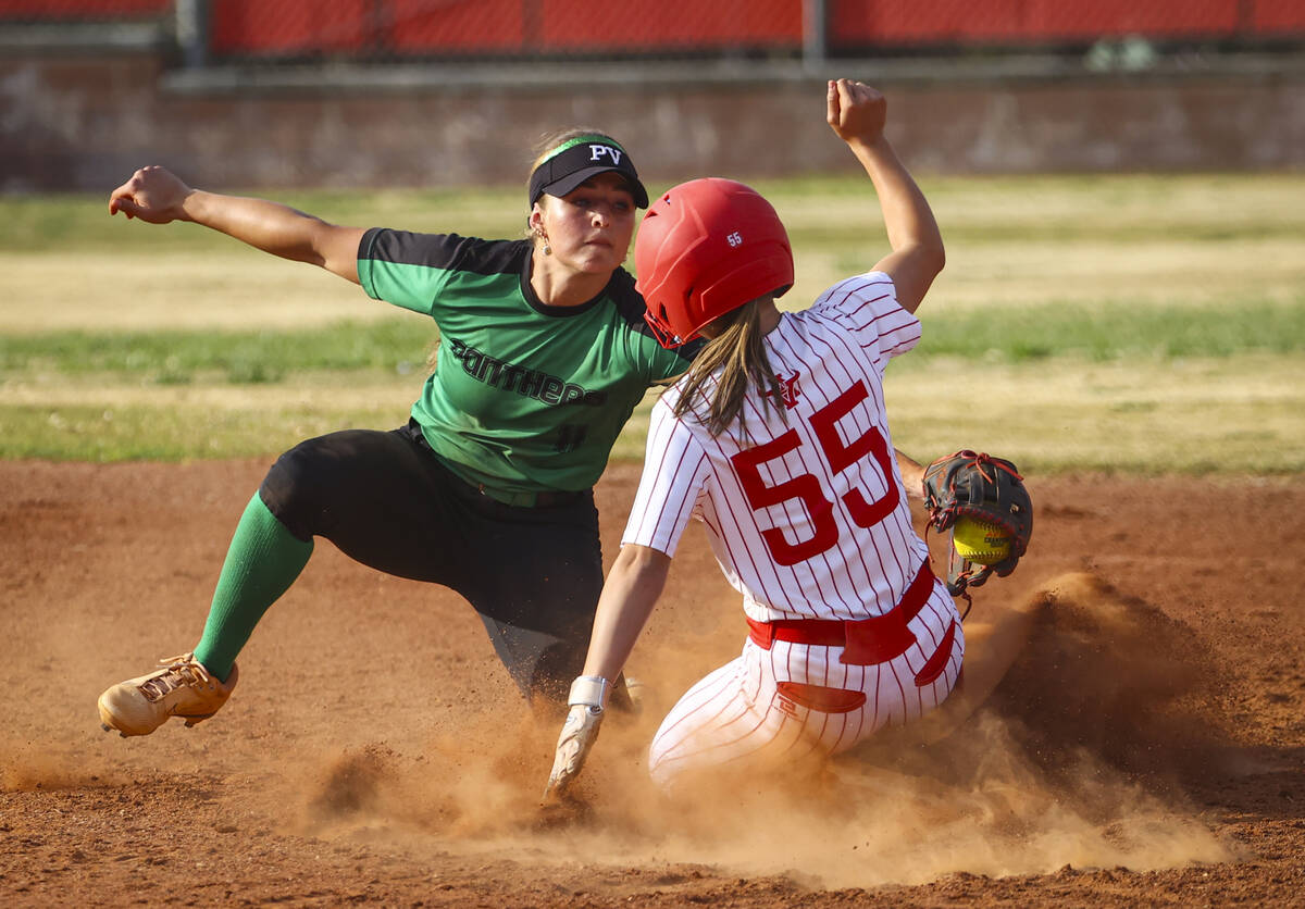 Palo Verde's Taylor Johns (11) tags out Arbor View's Lilly Easton (55) at second base during a ...