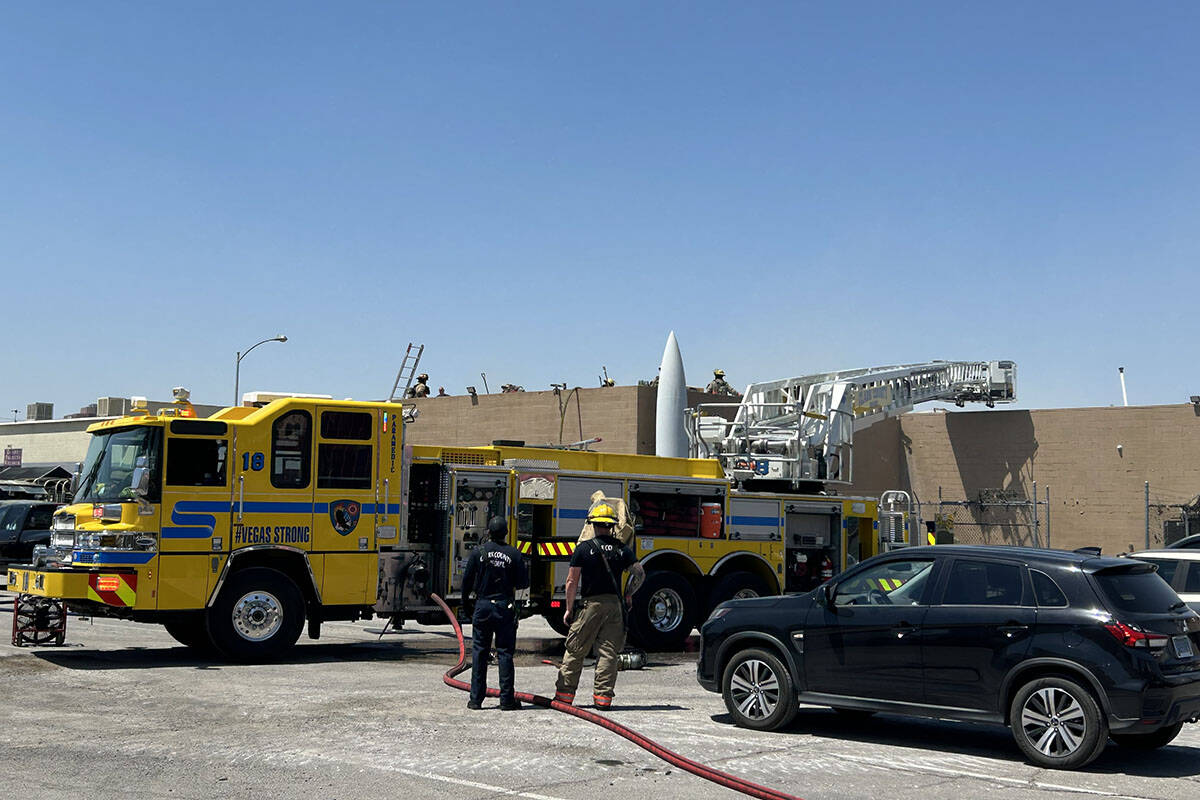 Crews respond to a fire Thursday, July 10, 2025, at Battlefield Vegas, 2771 Sammy Davis Jr. Dri ...