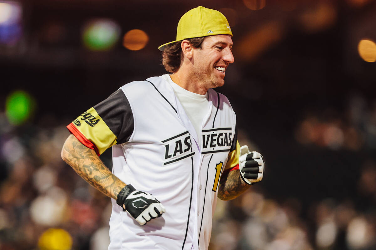 Former Golden Knights winger James Neal runs to first base during a Battle For Vegas charity so ...