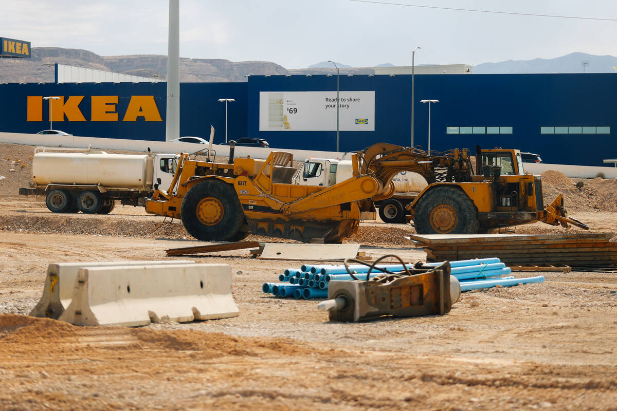 Construction of a Life Time health club in the southwest valley Wednesday, July 16, 2025, in La ...