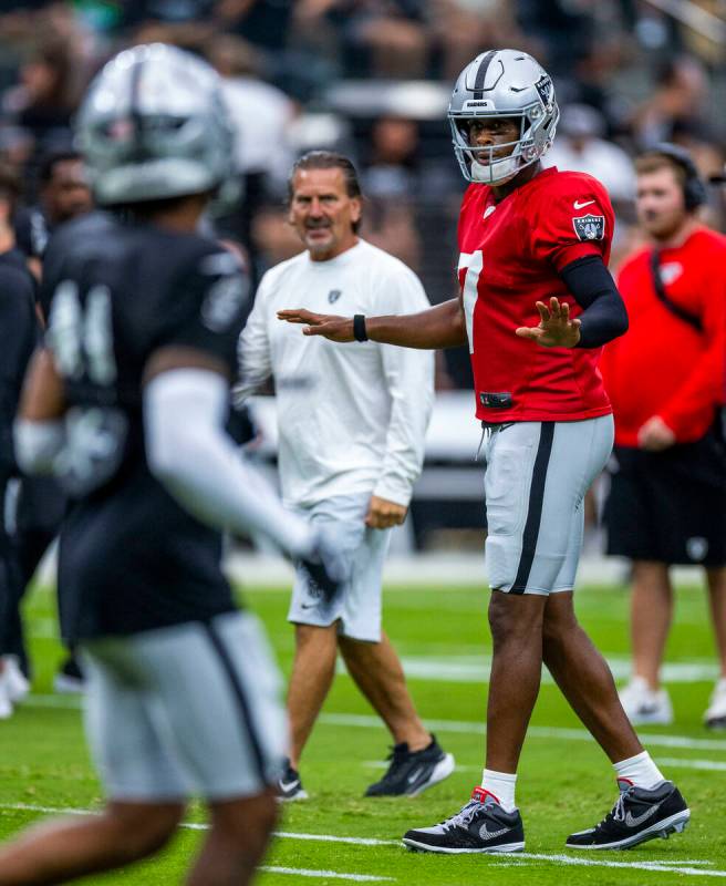 Raiders quarterback Geno Smith (7) calls a play during the first half of a Raiders training cam ...