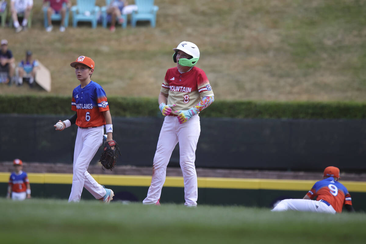Las Vegas, Nevada's Banks Mossler celebrates a double against Clarendon Hills, Ill. in the sixt ...