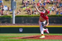 Summerlin South's Ethan Robertson pitches against Bonney Lake, Wash., during the first inning ...