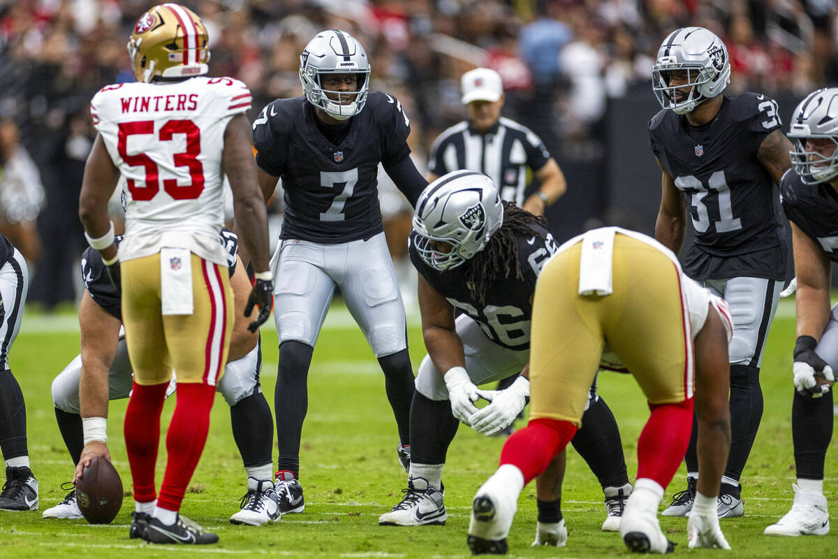 Raiders quarterback Geno Smith (7) calls a play against st the San Francisco 49ers during the f ...