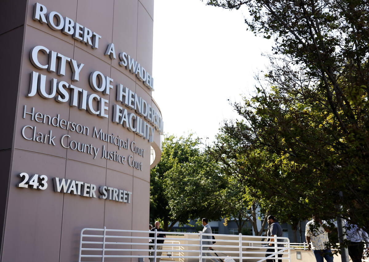People enter City of Henderson Justice Facility building where Henderson Municipal and Clark Co ...