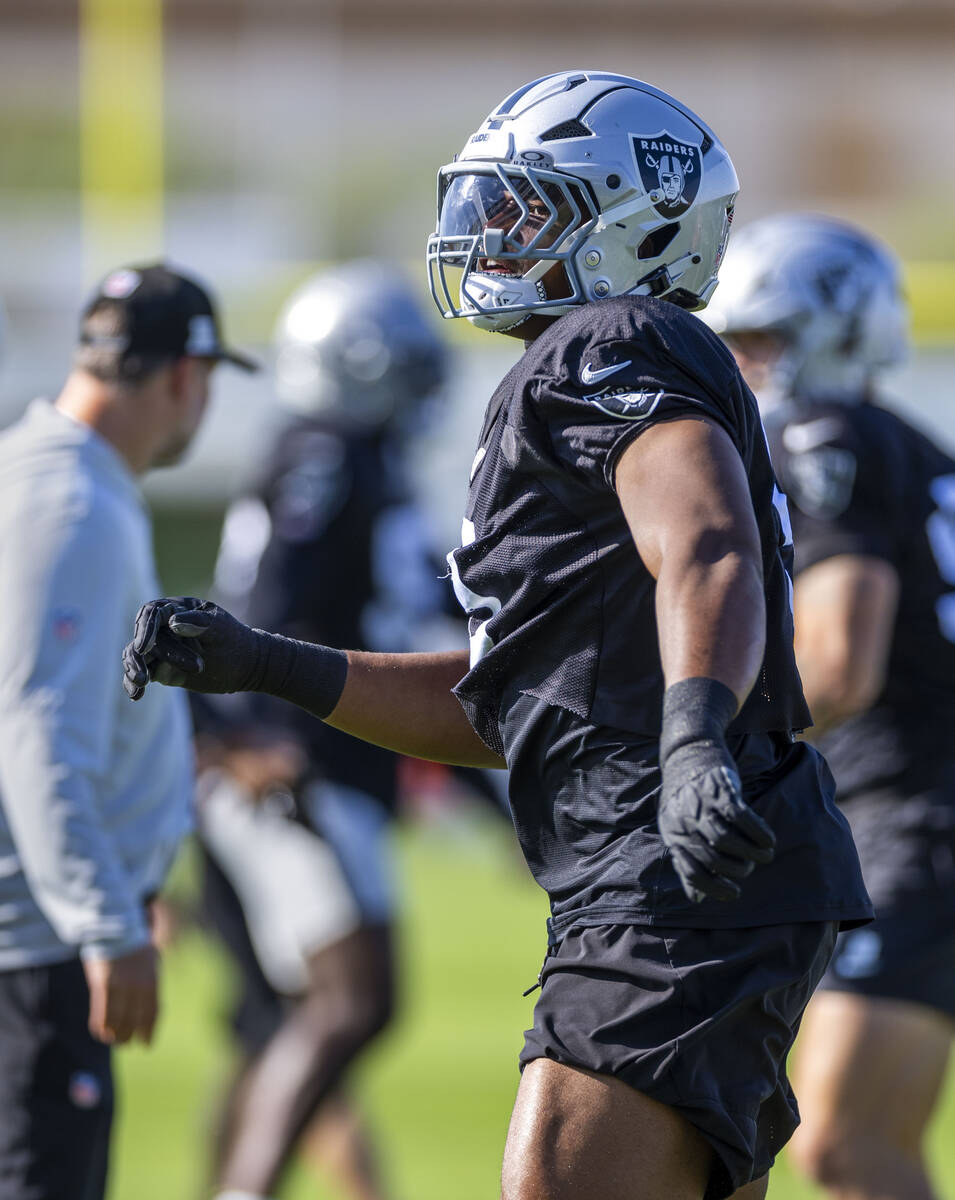 Raiders defensive end Tyree Wilson (9) runs to the side during warm ups at the Intermountain H ...