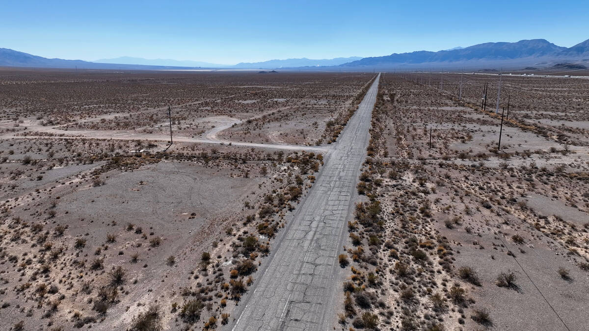 The site of the proposed Southern Nevada Supplemental Airport in the Ivanpah Valley, left, is s ...