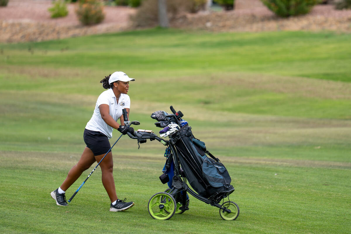 Clark’s Allah Jordan walks to the next hole during a Class 5A Desert League girls golf m ...
