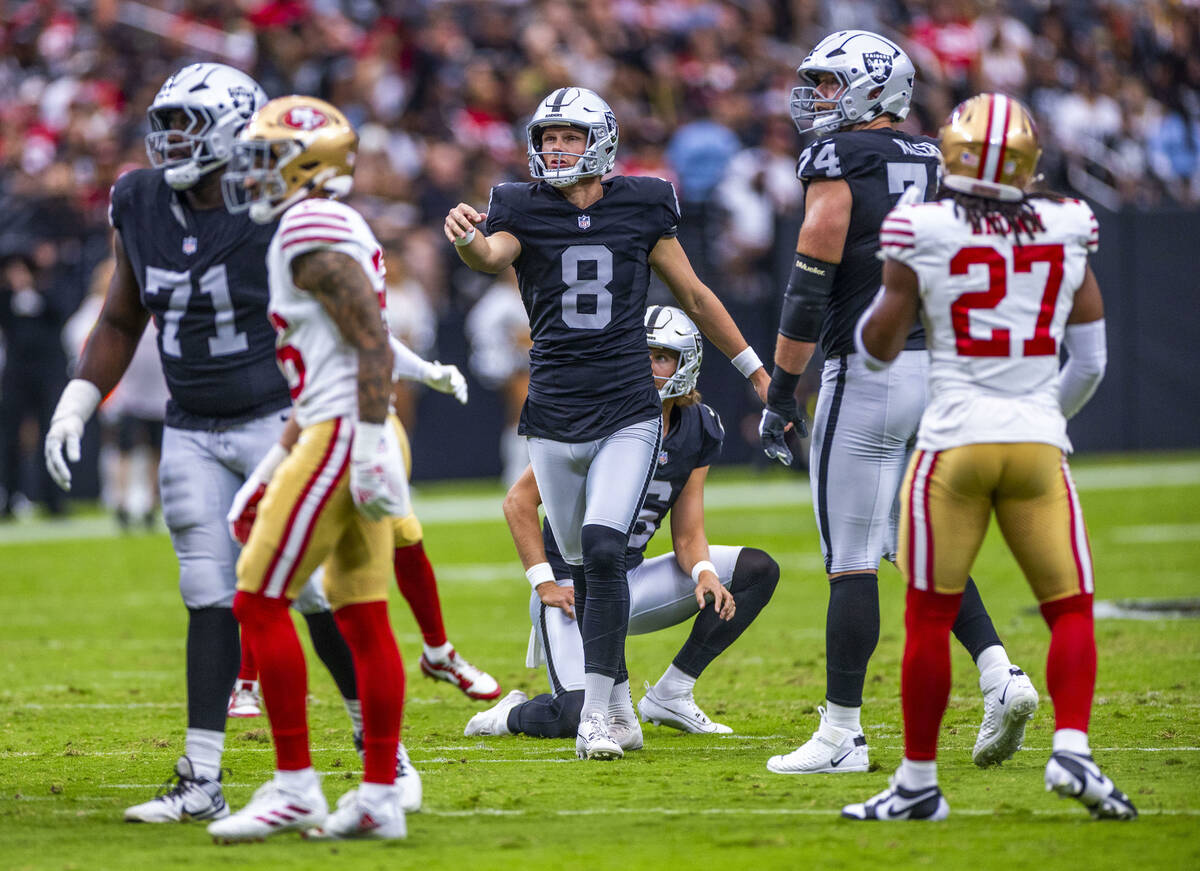 Raiders place kicker Daniel Carlson (8) looks to another successful kick against the San Franci ...
