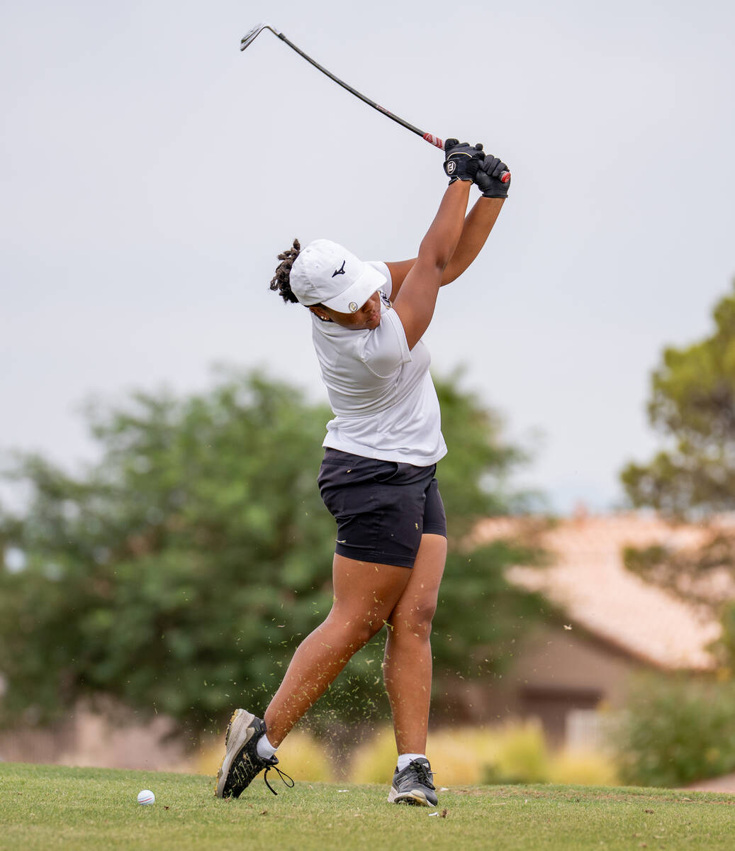 Clark’s Alliah Jordan tees off Thursday afternoon during a Class 5A Desert League girls ...