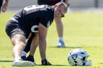 Raiders tight end Brock Bowers (89) stretches during the team’s practice at the Intermou ...