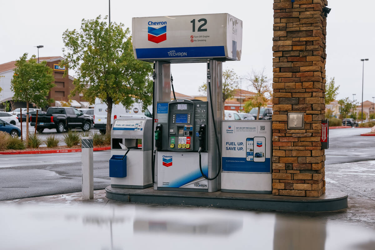 A pump sits empty at a Chevron gas station on Thursday, Sept. 18, 2025 in Henderson. (Liv Pagg ...