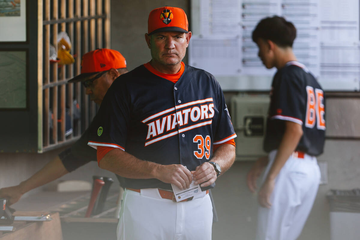 Aviators manager Fran Riordan walks the dugout during a baseball game between the Las Vegas Avi ...