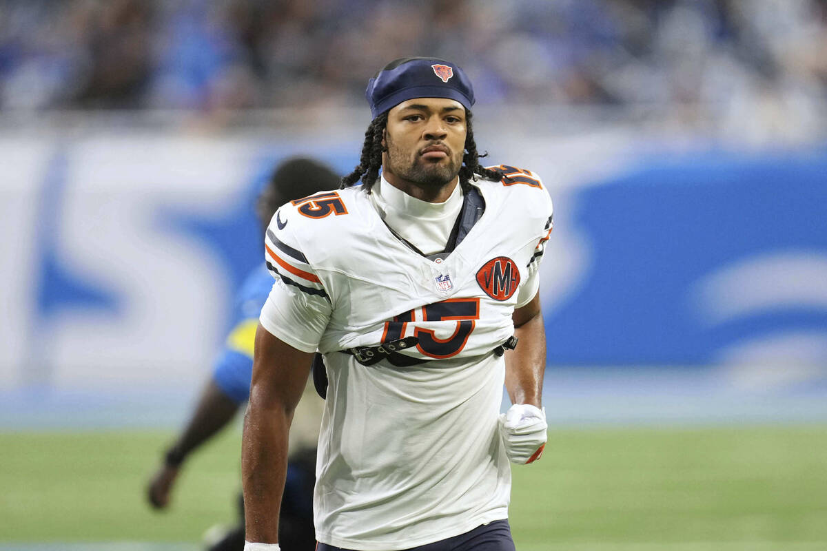 Chicago Bears wide receiver Rome Odunze (15) runs to the locker room before an NFL football gam ...