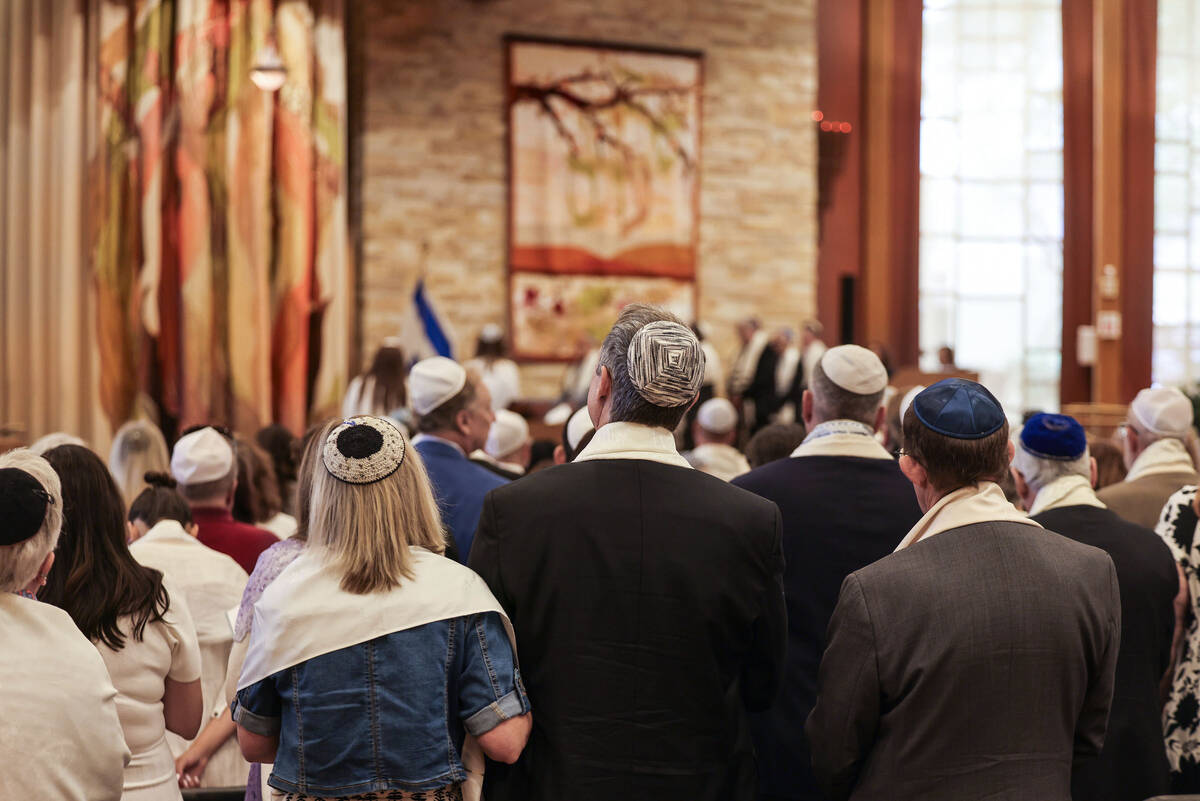 Rabbi-Cantor Jessica Hutchings gives the Yom Kippur sermon at Congregation Ner Tamid Thursday, ...