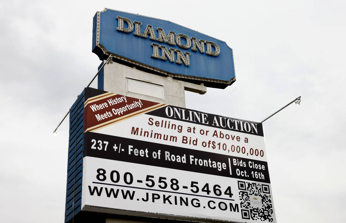 An online auction sign is displayed at the shuttered Diamond Inn Motel at 4605 Las Vegas Blvd. ...