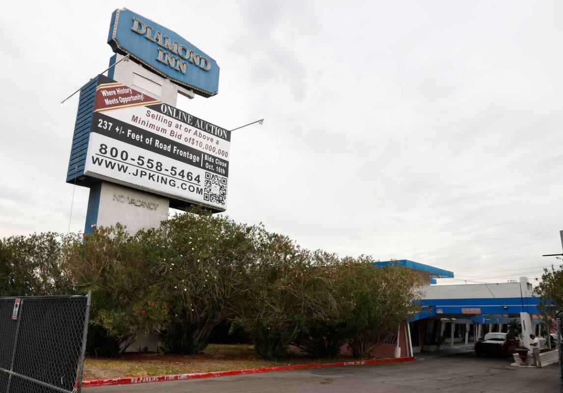 An online auction sign is displayed at the shuttered Diamond Inn Motel at 4605 Las Vegas Blvd. ...