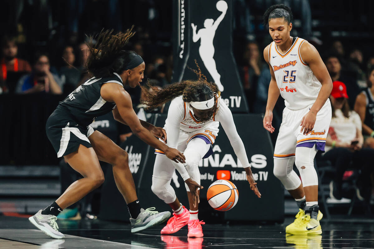 Phoenix Mercury guard Kahleah Copper (2) fights for a loose ball during game two of of a WNBA f ...