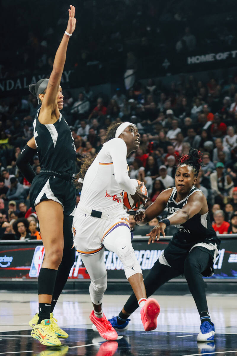 Phoenix Mercury guard Kahleah Copper (2) drives the ball to the net during game two of of a WNB ...