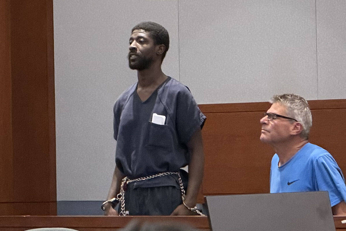 Oh’Ryan Brooks, center, appears in court Tuesday, Oct. 7, 2025, in Las Vegas. (Cynt ...