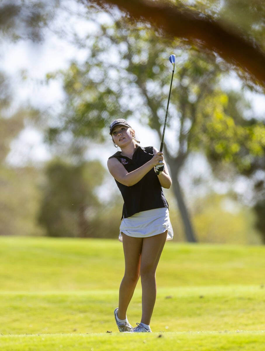Faith Lutheran's Madison Perez watches a ball head to the green during the final round of ...