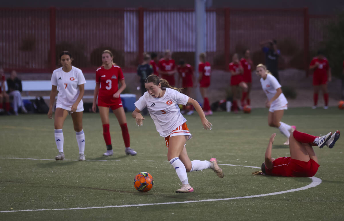 Bishop Gorman's Emma Flannery (3) brings the ball up the field during a soccer game at Dor ...