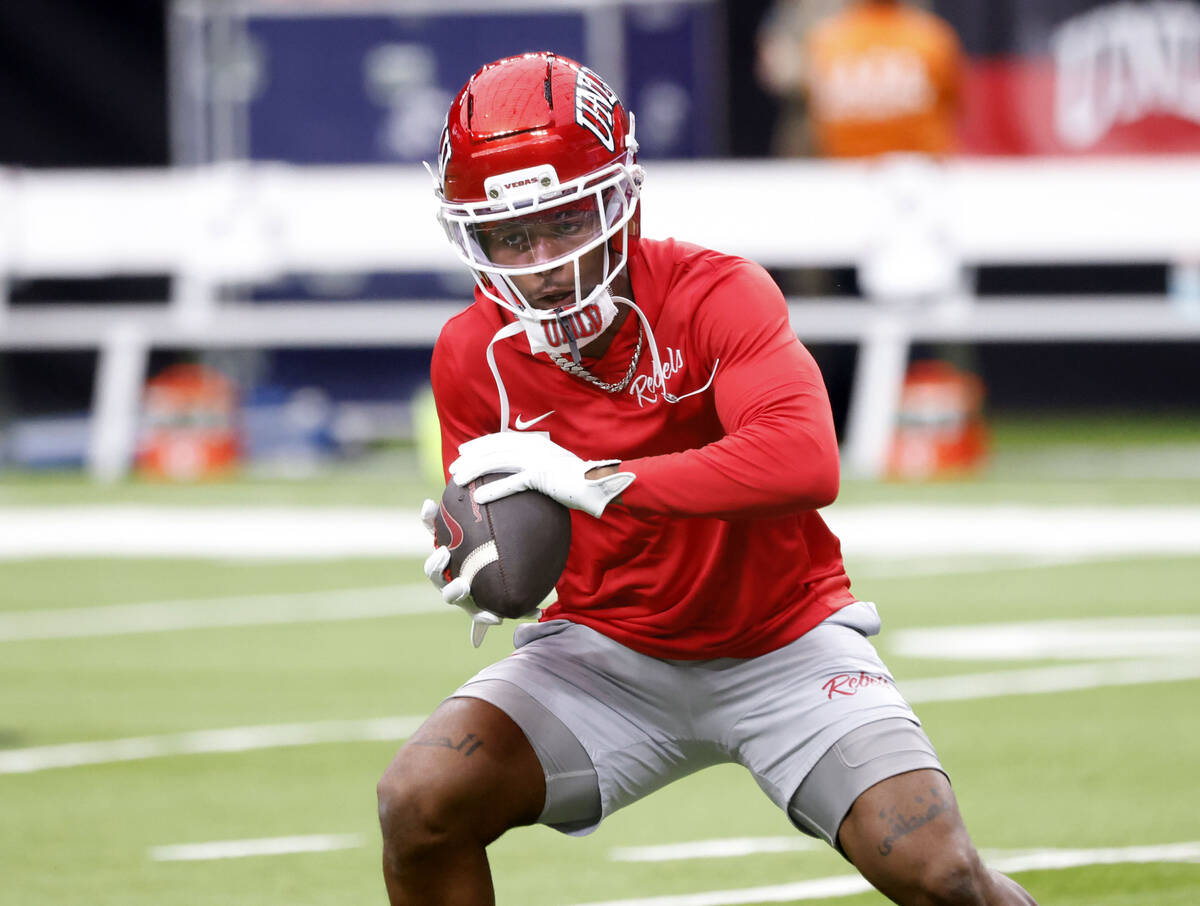 UNLV wide receiver Koy Moore (5) catches a pass befor an NCAA football game against Air Force F ...