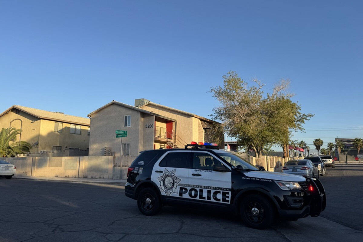Police investigate a homicide Tuesday, Oct. 14, 2025, on the 5300 block of Cheyenne Avenue in L ...