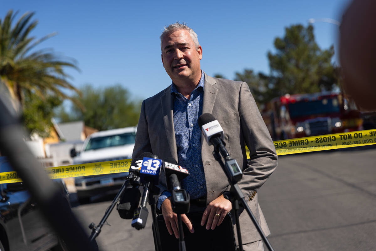 Metropolitan Police Department Lt. Robert Price talks about a homicide investigation at the 620 ...
