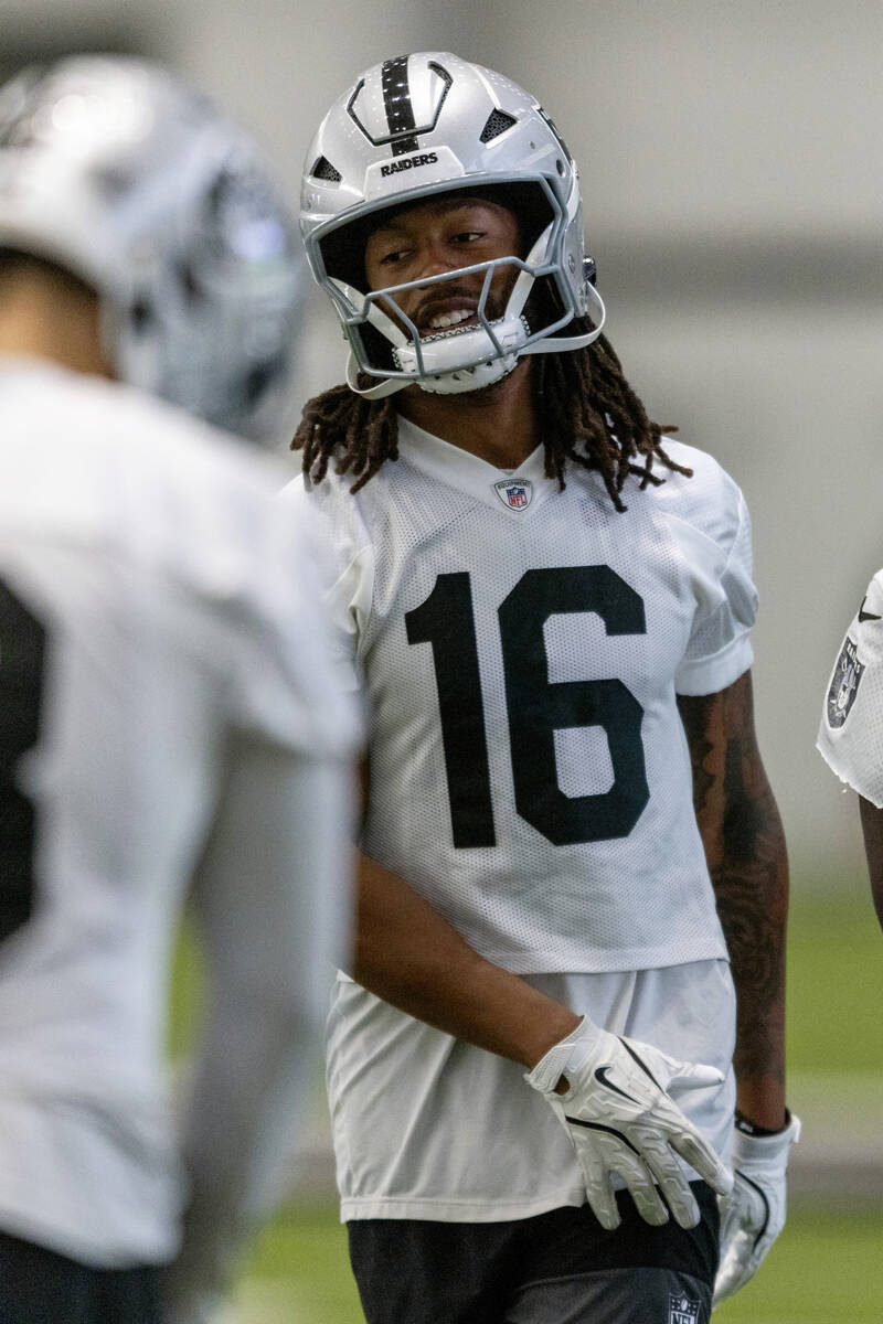 Raiders wide receiver Jakobi Meyers (16) warms up during the team’s practice at the Inte ...