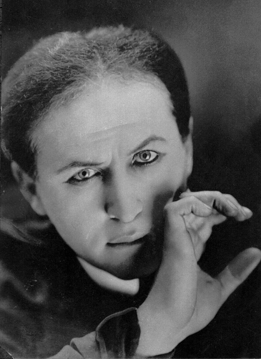 **FILE**Legendary escape artist Harry Houdini poses in this undated file photo. The 80th annive ...