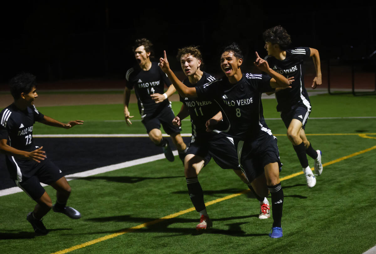 Palo Verde’s Jonathan Villanueva (8) celebrates his goal against Las Vegas during a 5A b ...