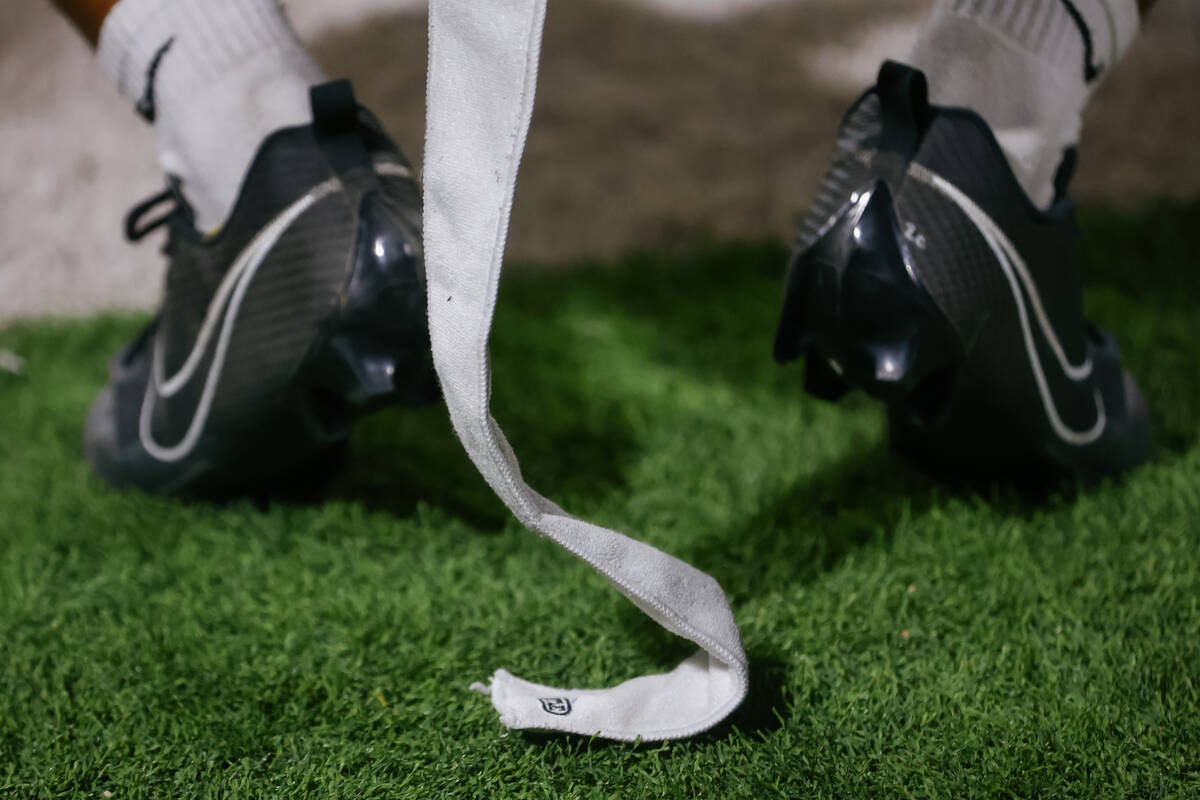 Desert Pines wide receiver Mario Velasco Fletcher (9) crouches on the sidelines during the Clas ...