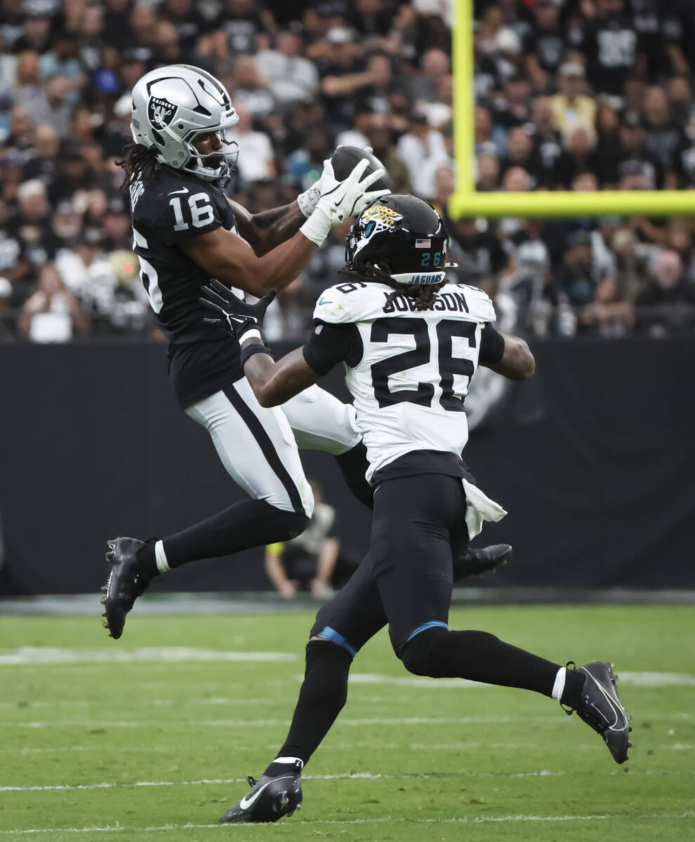 Raiders wide receiver Jakobi Meyers (16) pulls in a reception as Jacksonville Jaguars safety An ...
