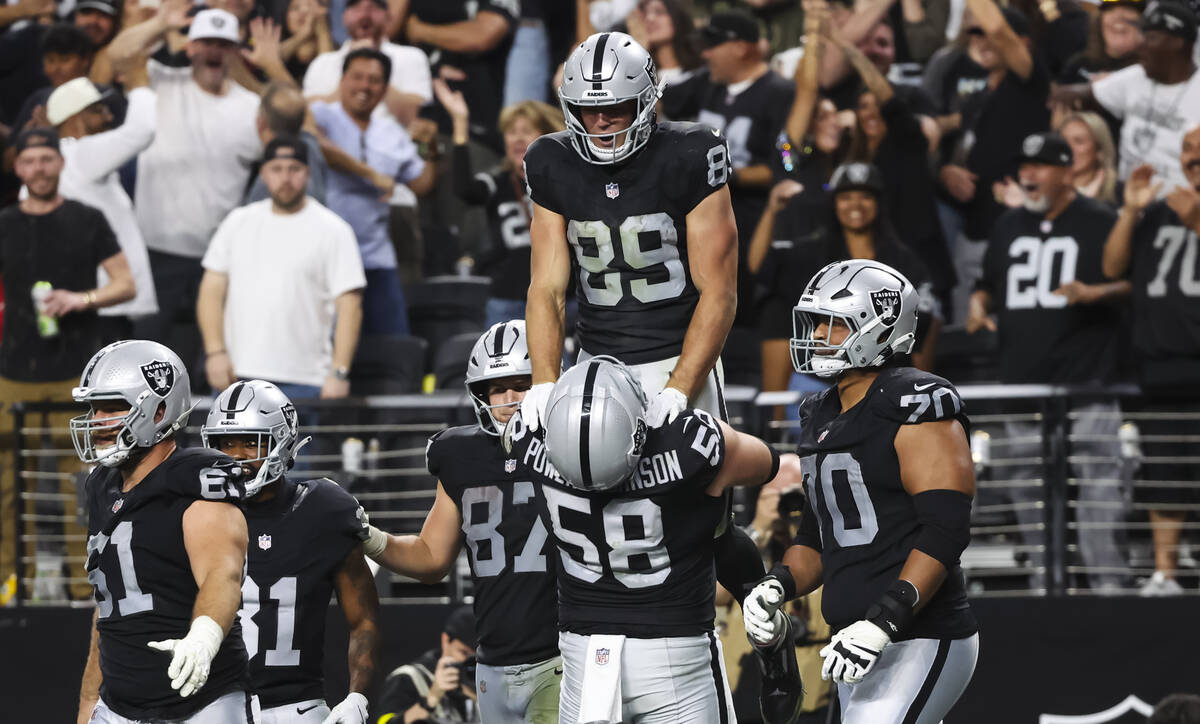 Raiders tight end Brock Bowers (89) celebrates his touchdown against the Jacksonville Jaguars d ...