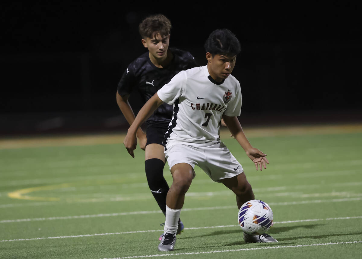 Chaparral's Javier Marenco (7) moves the ball against SLAM! Nevada during the first half o ...