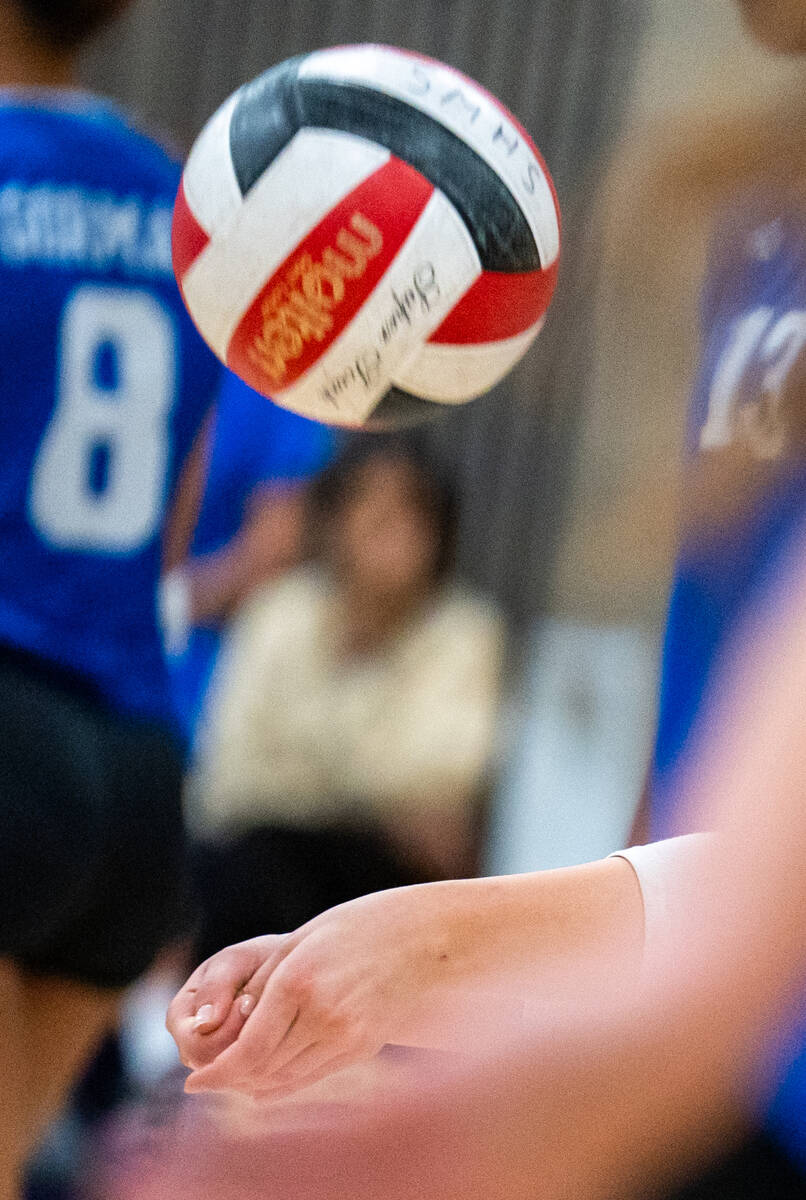 Bishop Gorman warms up before a Class 5A girls volleyball state semifinal match against Bishop ...