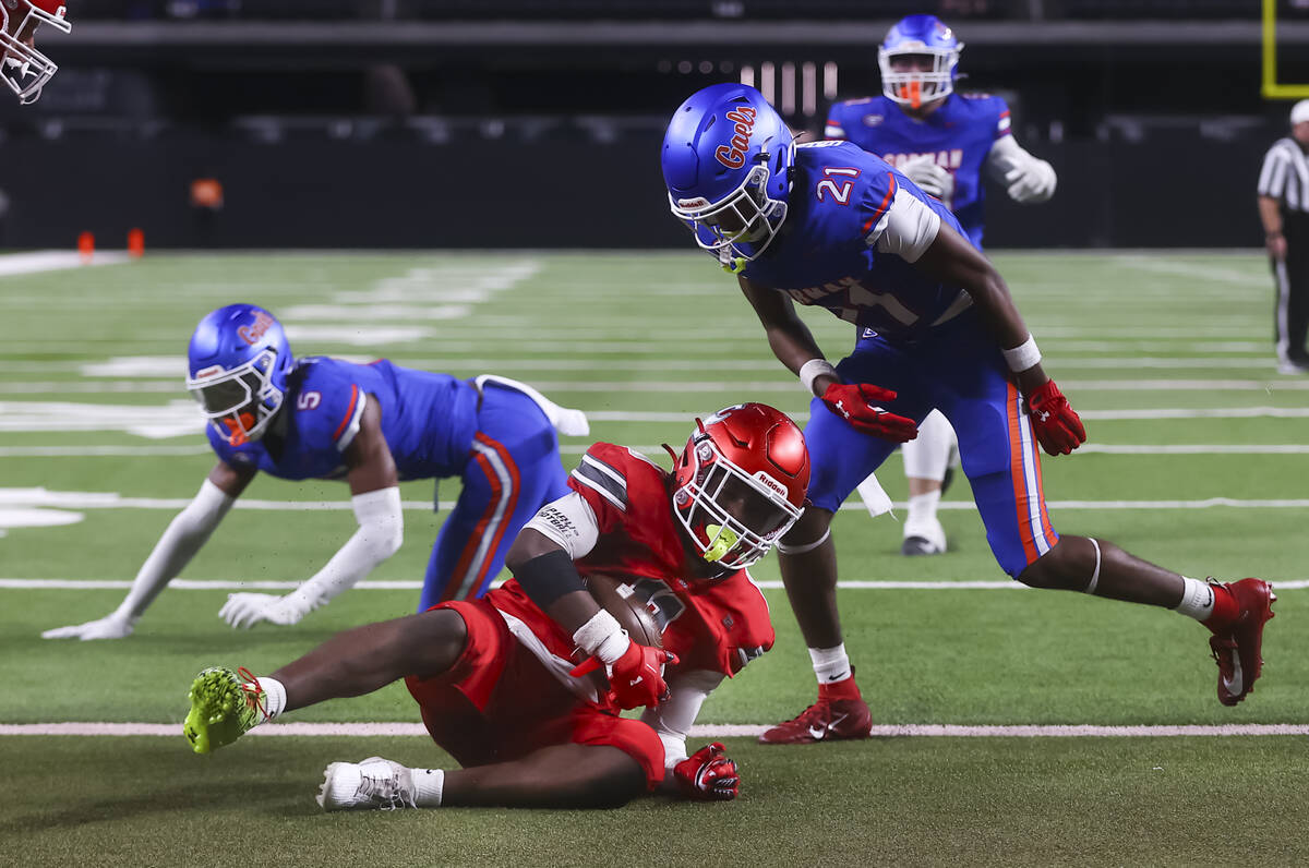 Arbor View’s Kamareion Bell (0) scores a touchdown against Bishop Gorman during the seco ...