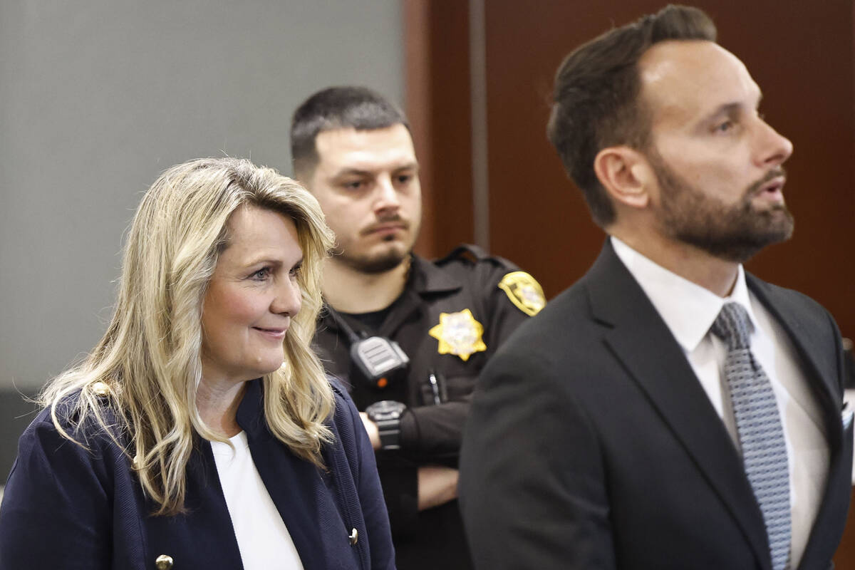 Henderson Councilwoman Carrie Cox, left, appears with defense attorney Josh Tomsheck at her arr ...