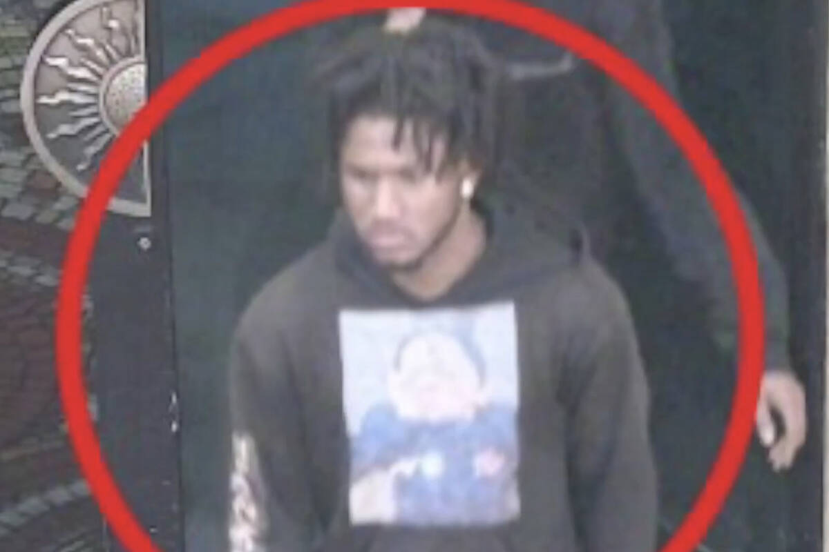 The first suspect has short dreadlocks and a beard. (Metropolitan Police Department)