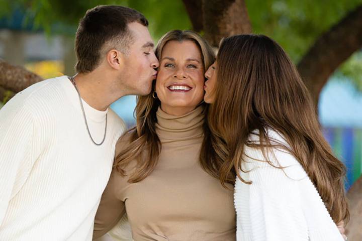 Dena Johns with her children, Tanner and Taylor. (Johns family)