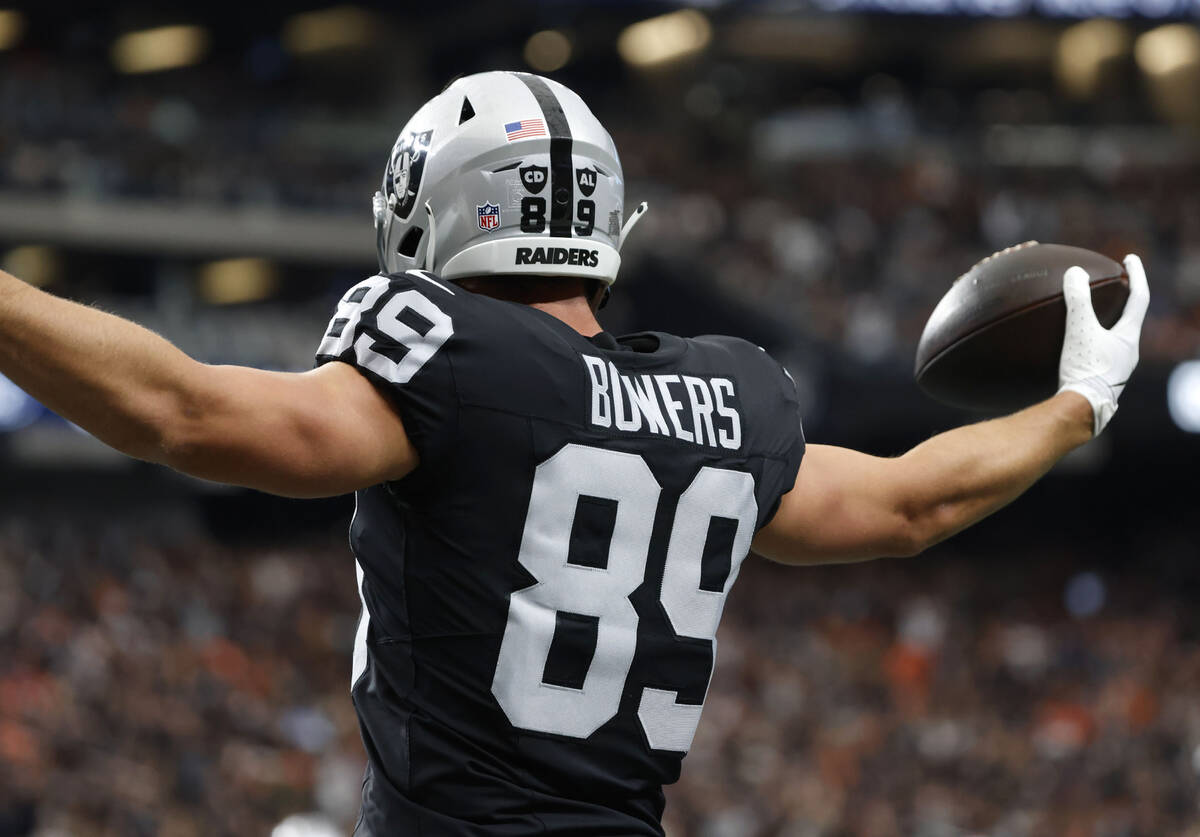 Raiders tight end Brock Bowers (89) celebrates his touchdown during the first half of an NFL ga ...