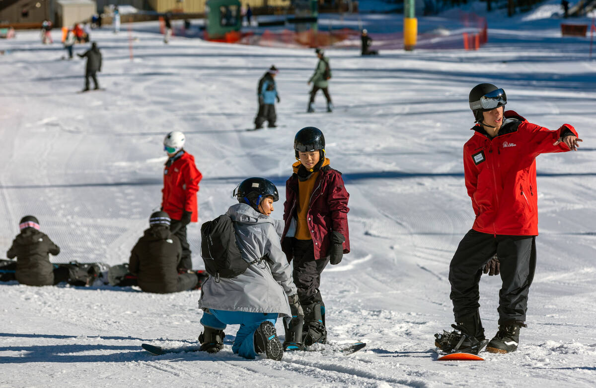 Instructors work with new skiers at Lee Canyon on Wednesday, Dec. 10, 2025, outside of Las Vega ...