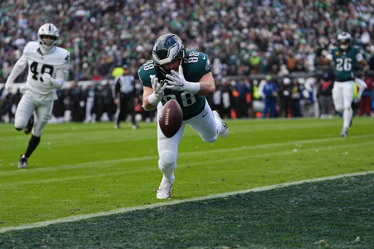 Philadelphia Eagles tight end Dallas Goedert (88) can't make the catch during the first ha ...