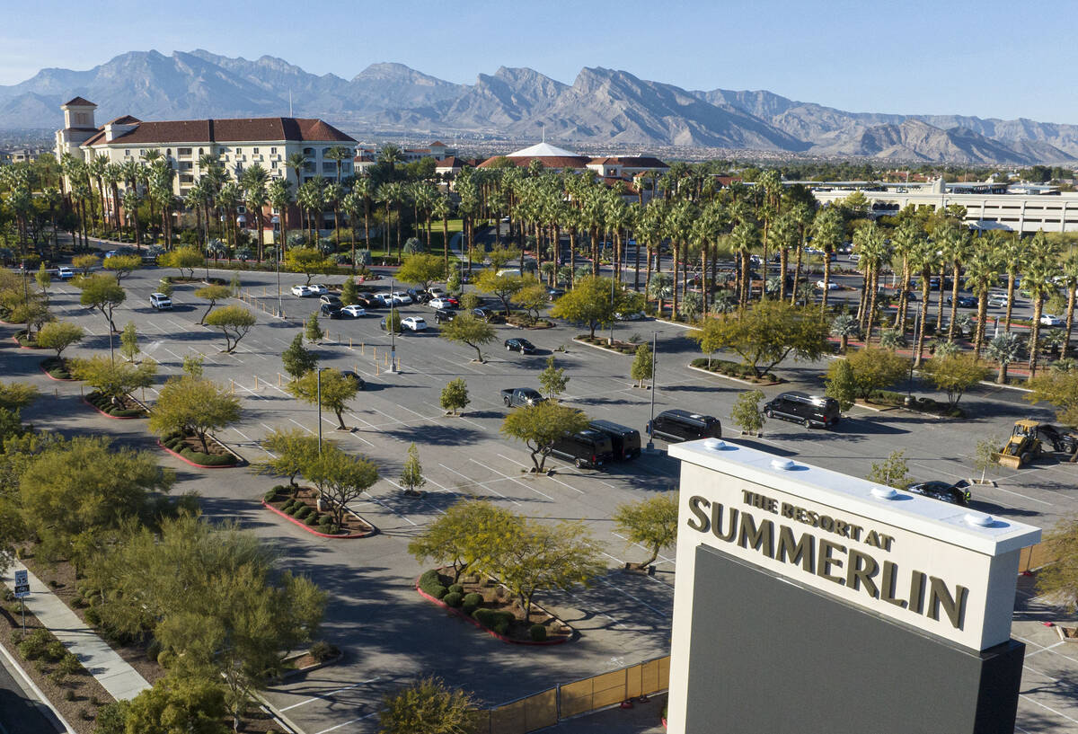 The Resort at Summerlin sign is seen on Wednesday, Dec. 17, 2025, in Las Vegas. The Rampart Cas ...