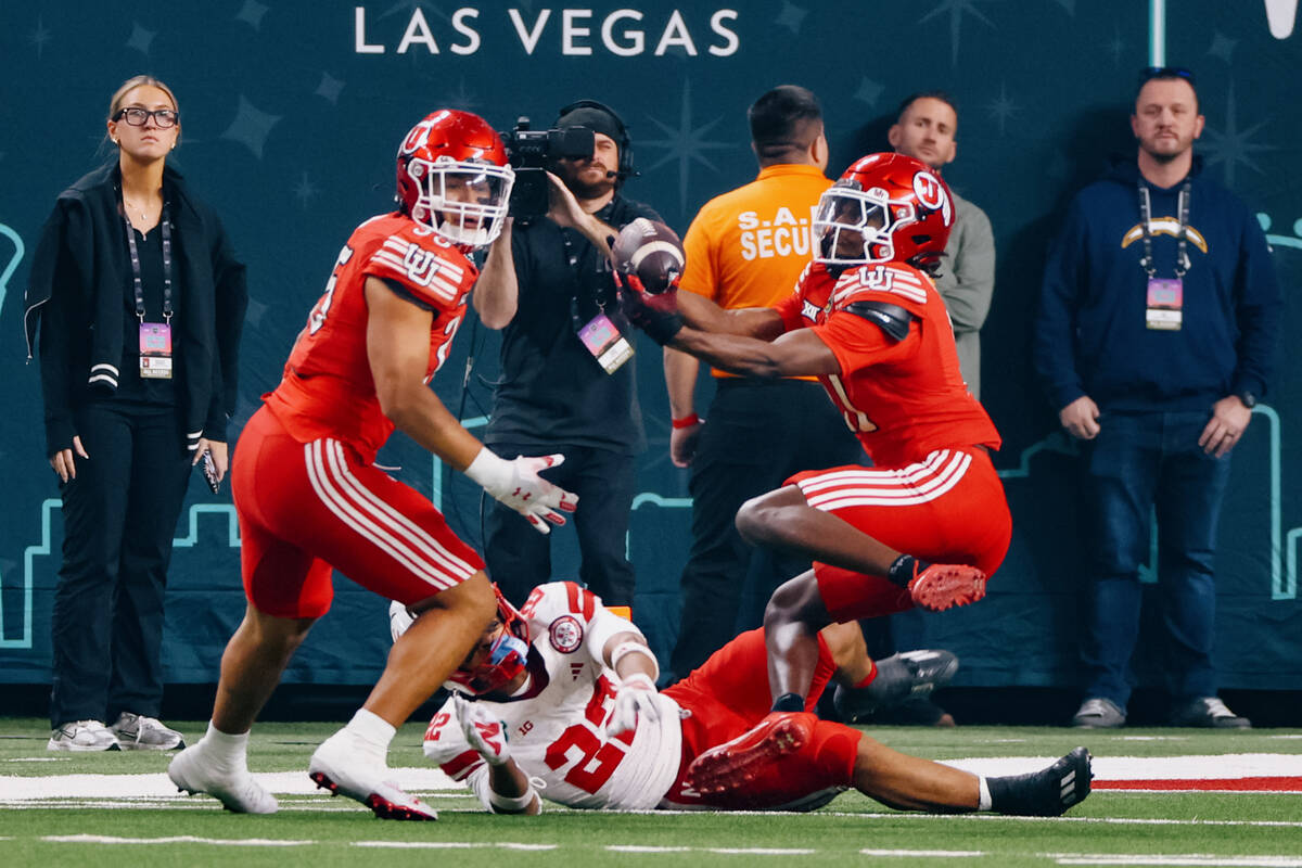 Utah Utes defensive back Rock Caldwell (11) catches an interception during the second half of t ...