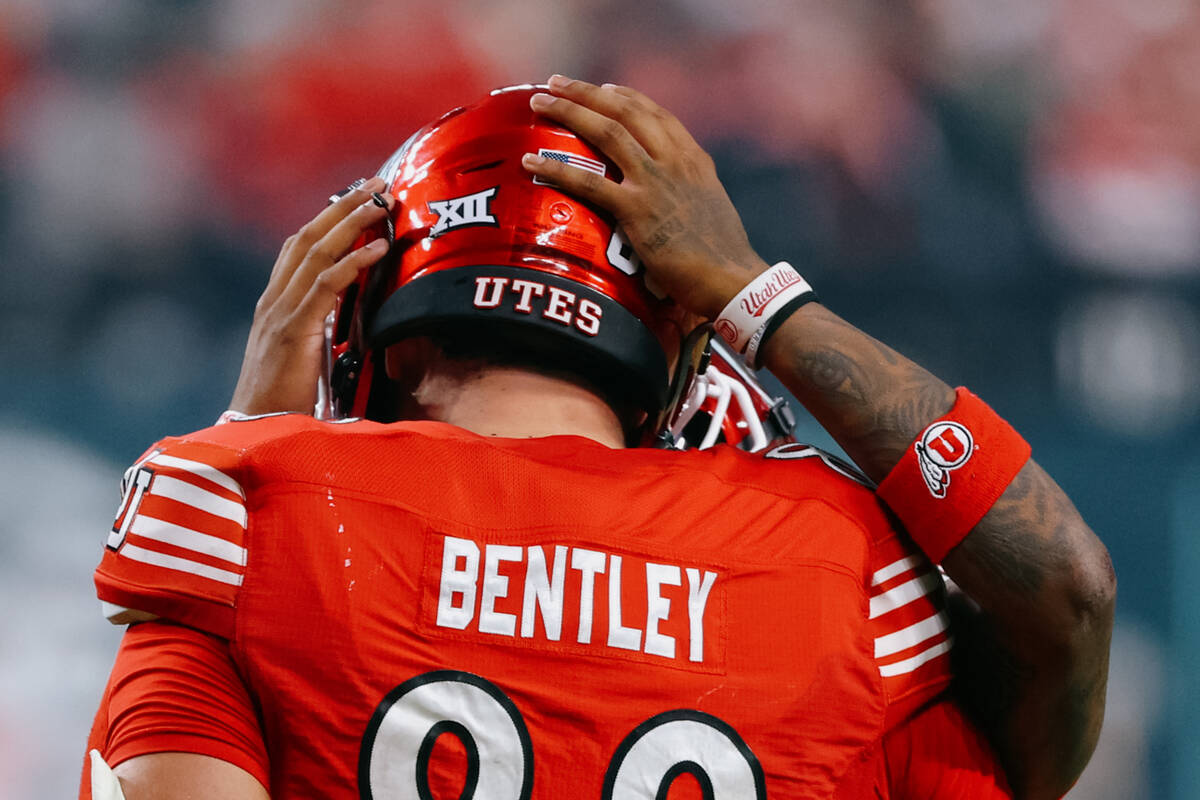 Utah Utes tight end Dallen Bentley (88) celebrates his touchdown during the second half of the ...