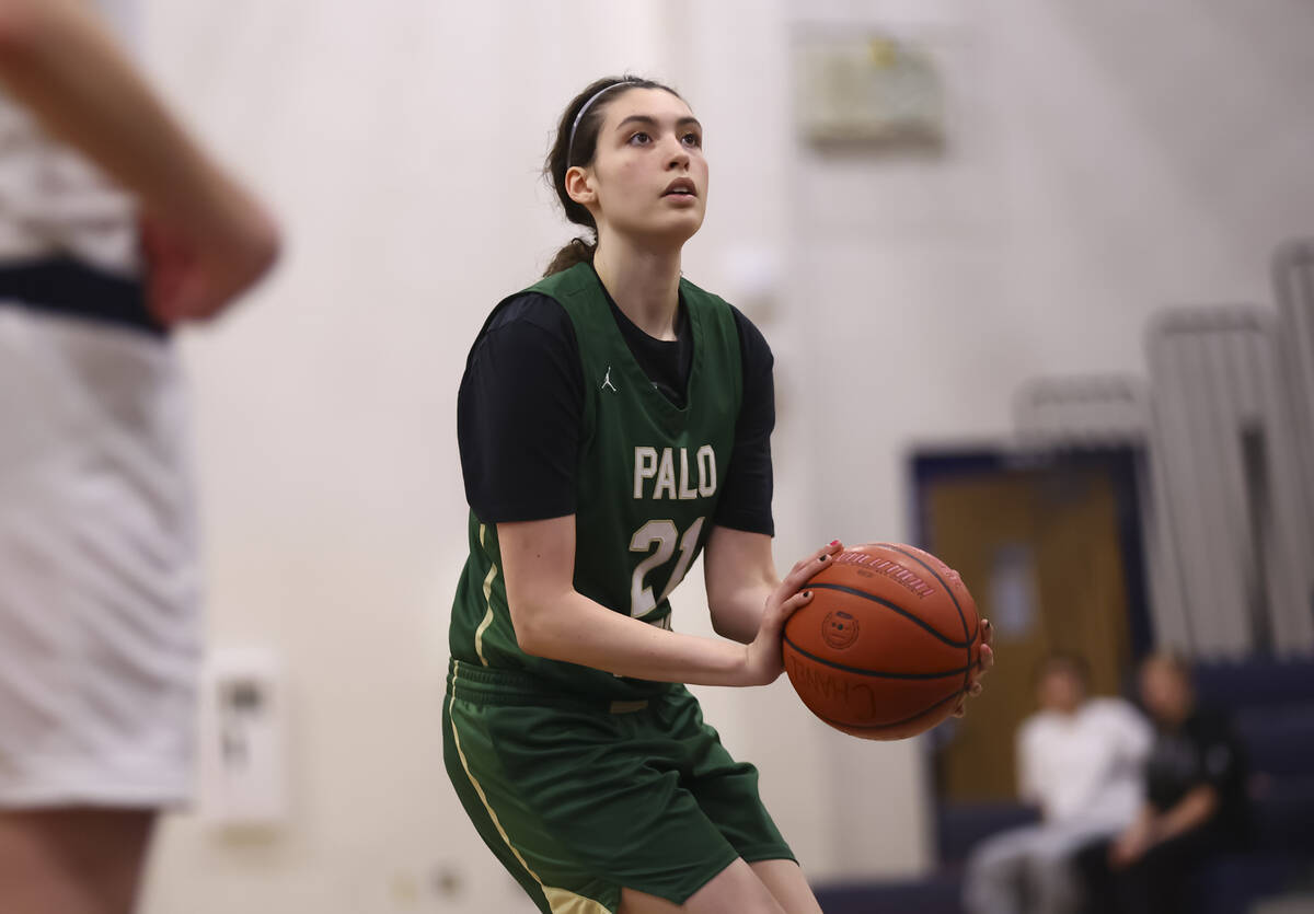 Palo Verde gf McKenzie Haws (21) looks to shoot a free throw during a basketball game at Shadow ...