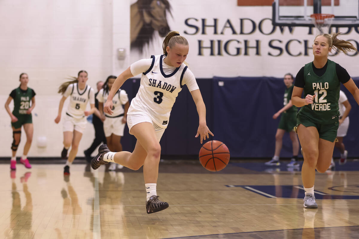 Shadow Ridge guard Kambree Graham drives to the basket against Palo Verde during a basketball g ...
